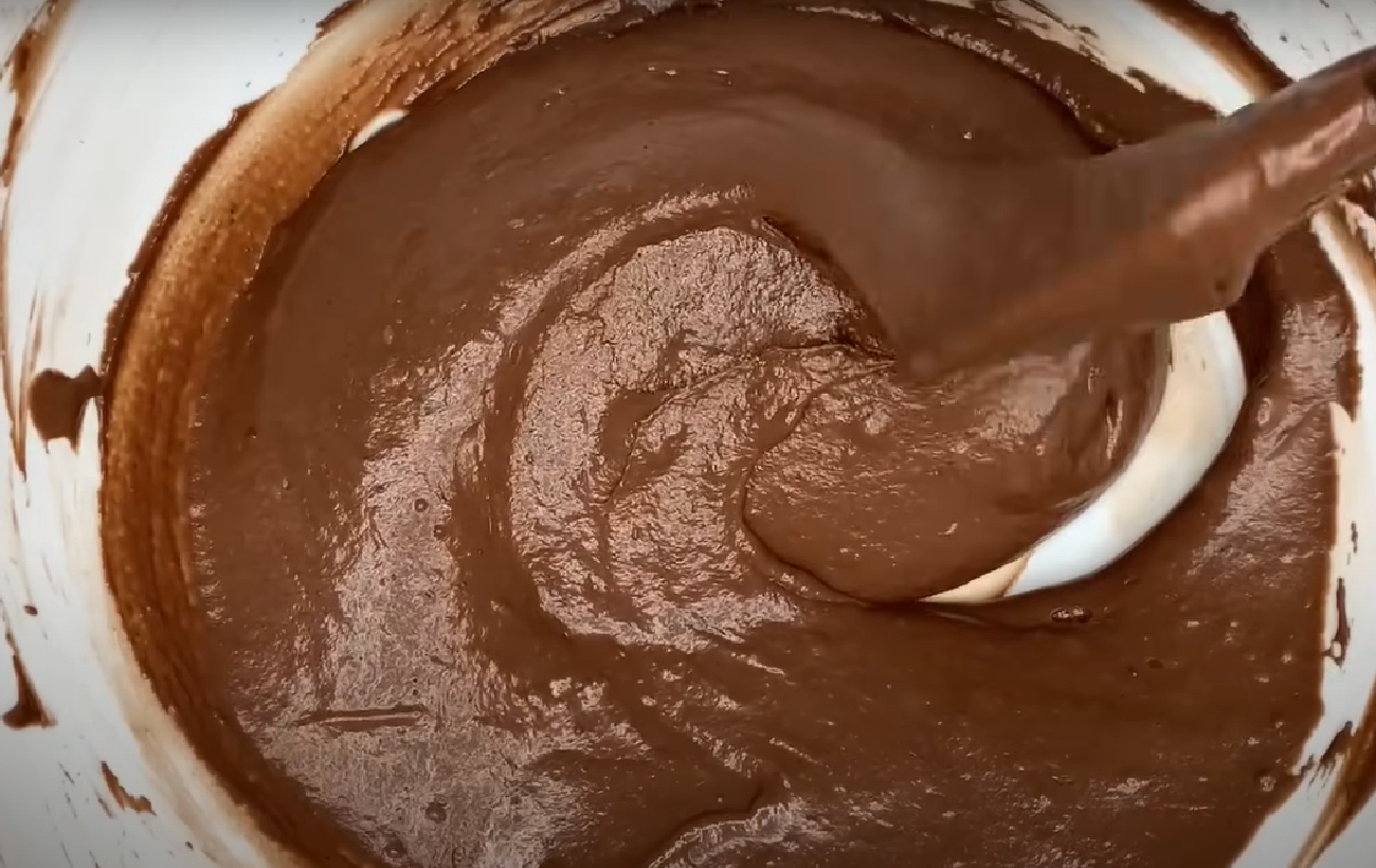Пляцок "Сникерс": рецепт традиционного блюда с современным вкусом от Лилии Цвит